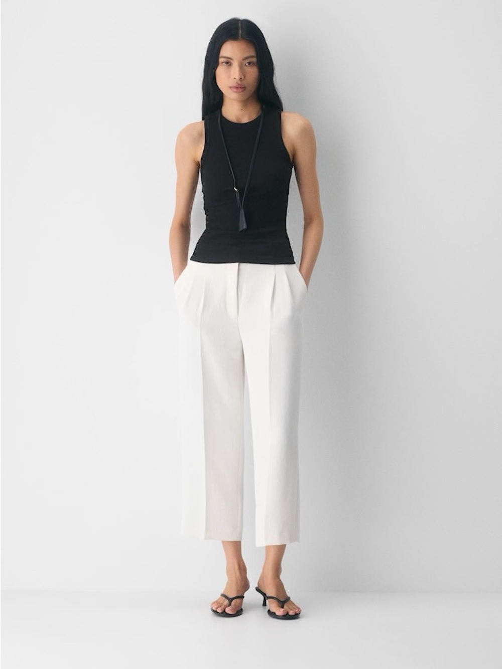 Wilfred White Cropped Wide-Leg Pleated Pants Never worn.